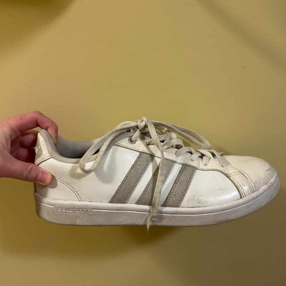 Adidas Classic White Trainers - Picture 2 of 7